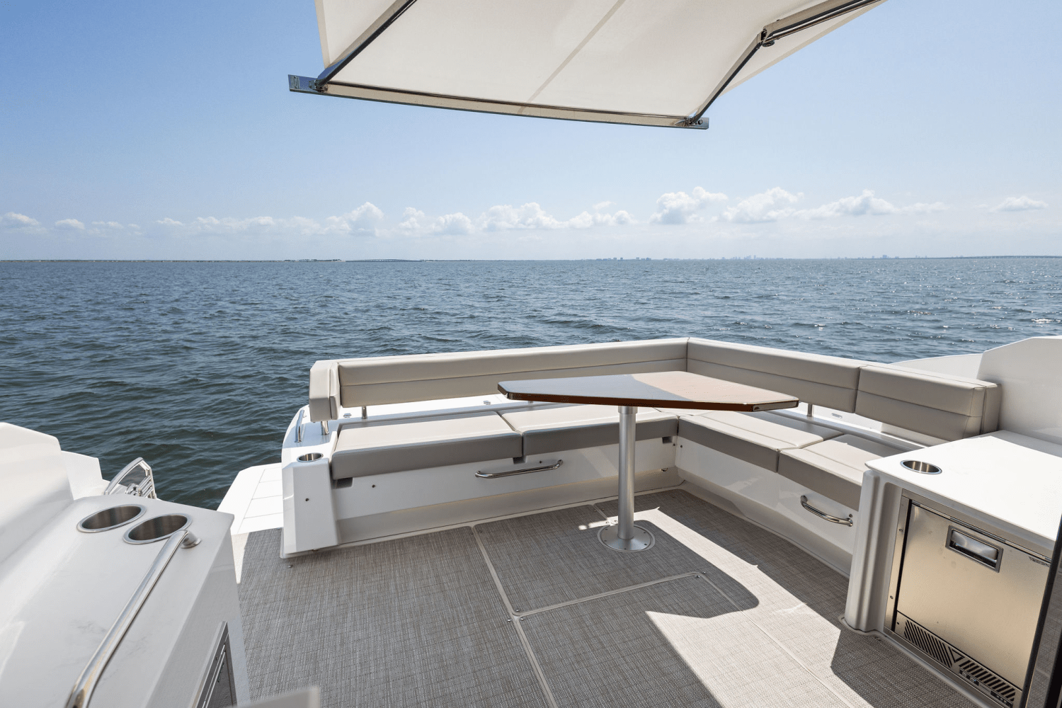 2025 Cruisers Yachts 46 Cantius Image Thumbnail #36