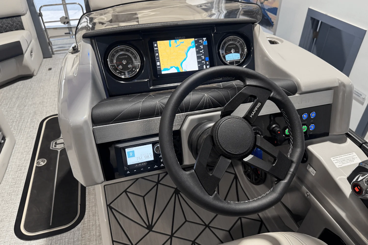 2025 Harris 230 Grand Mariner Image Thumbnail #17