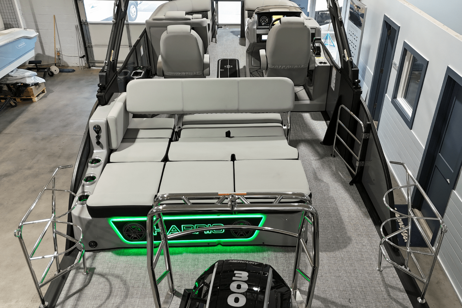 2025 Harris 230 Grand Mariner Image Thumbnail #10