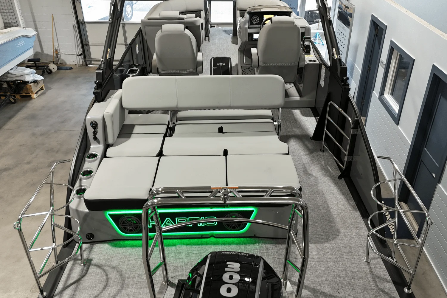 2025 Harris 230 Grand Mariner Image Thumbnail #10