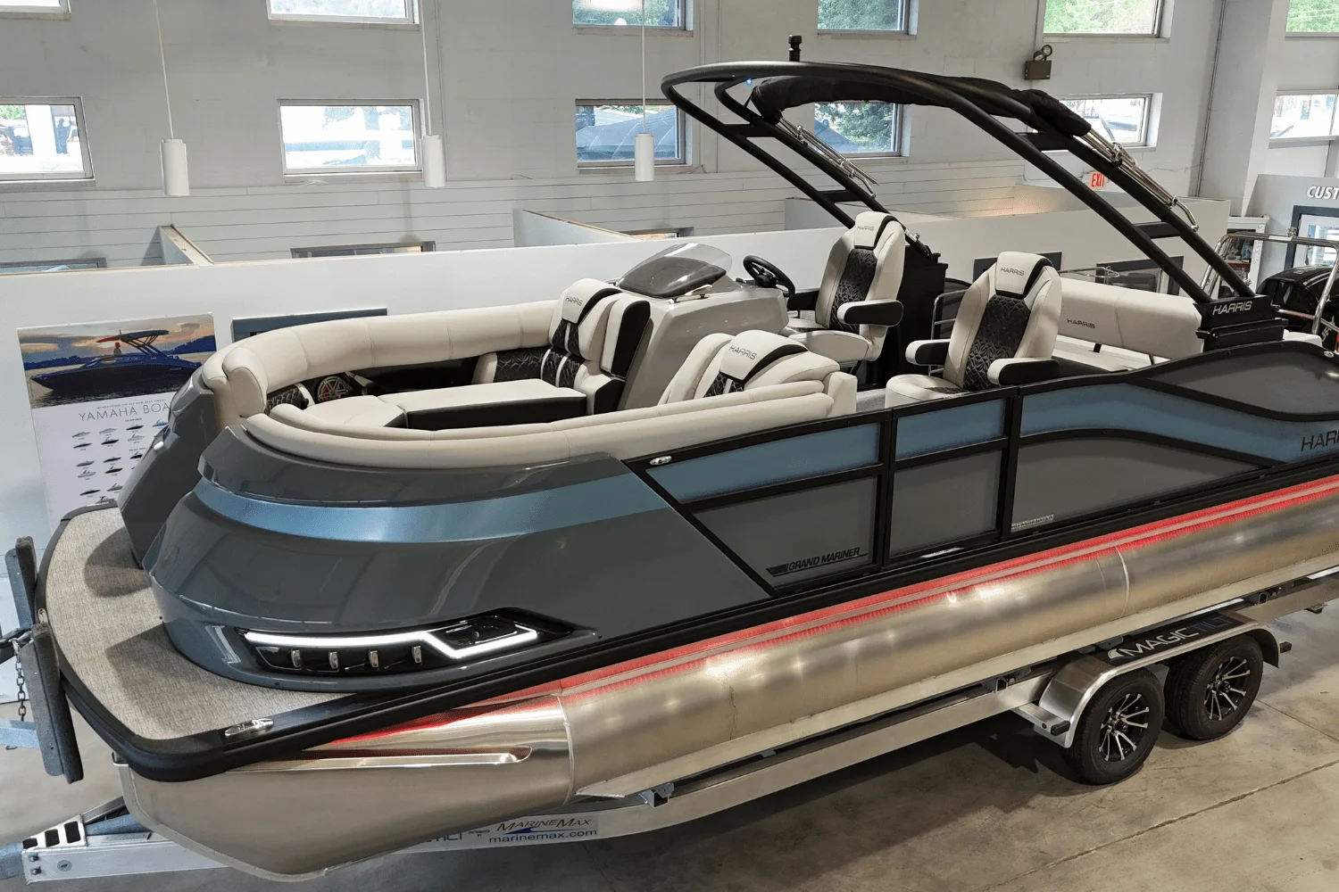 2025 Harris 230 Grand Mariner Image Thumbnail #4