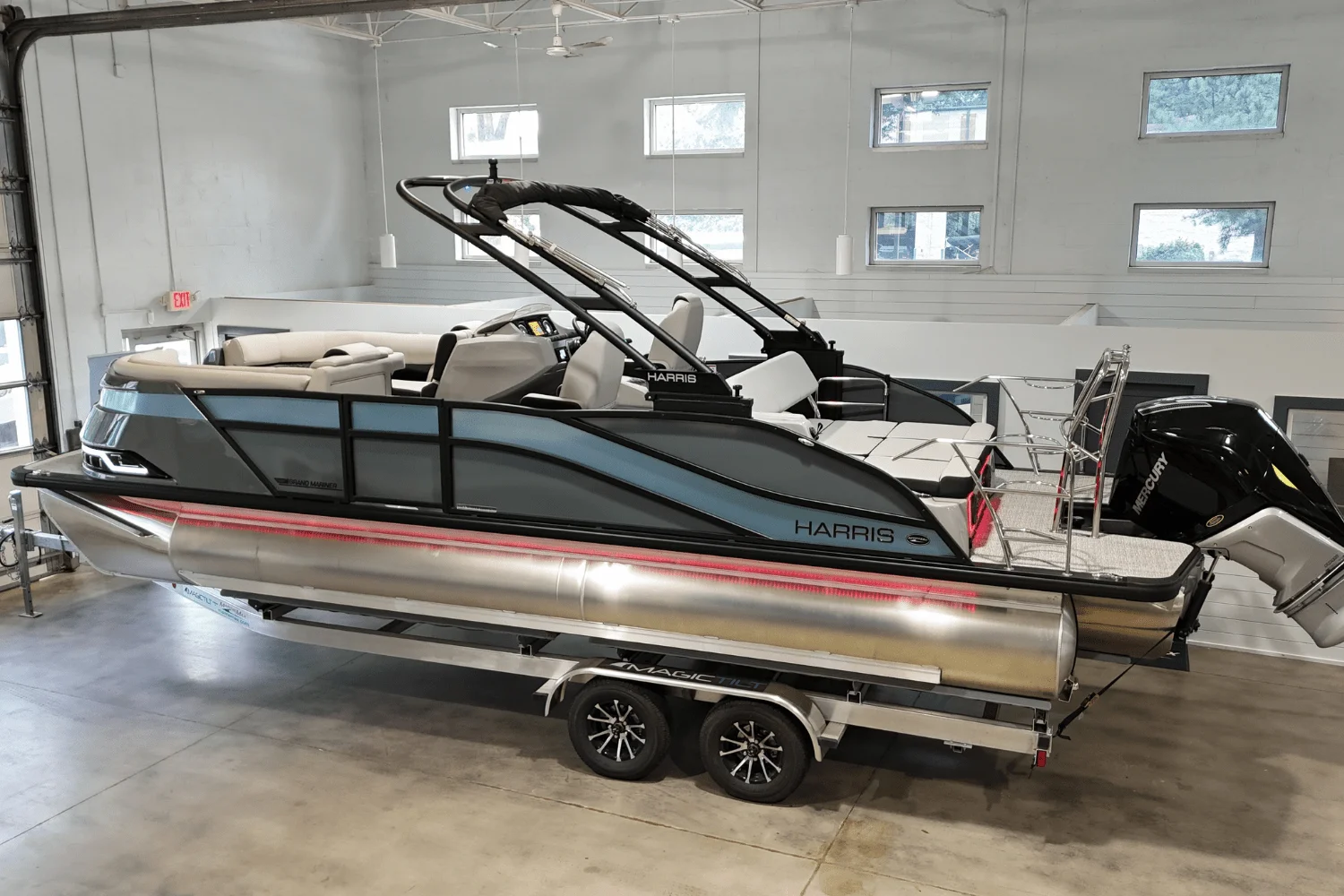 Thumbnail 4 for 2025 Harris 230 Grand Mariner