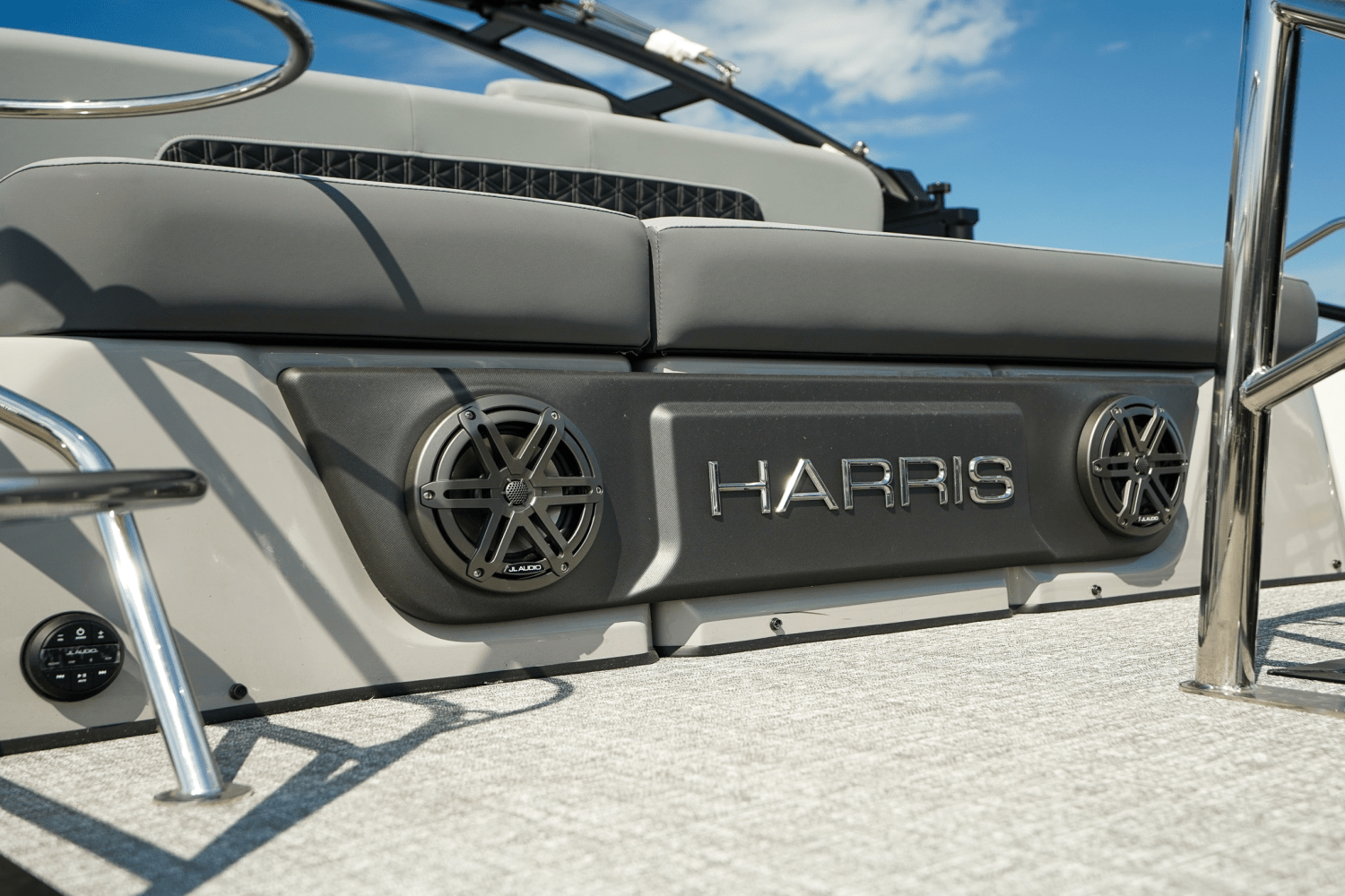 2025 Harris 230 Solstice Image Thumbnail #14