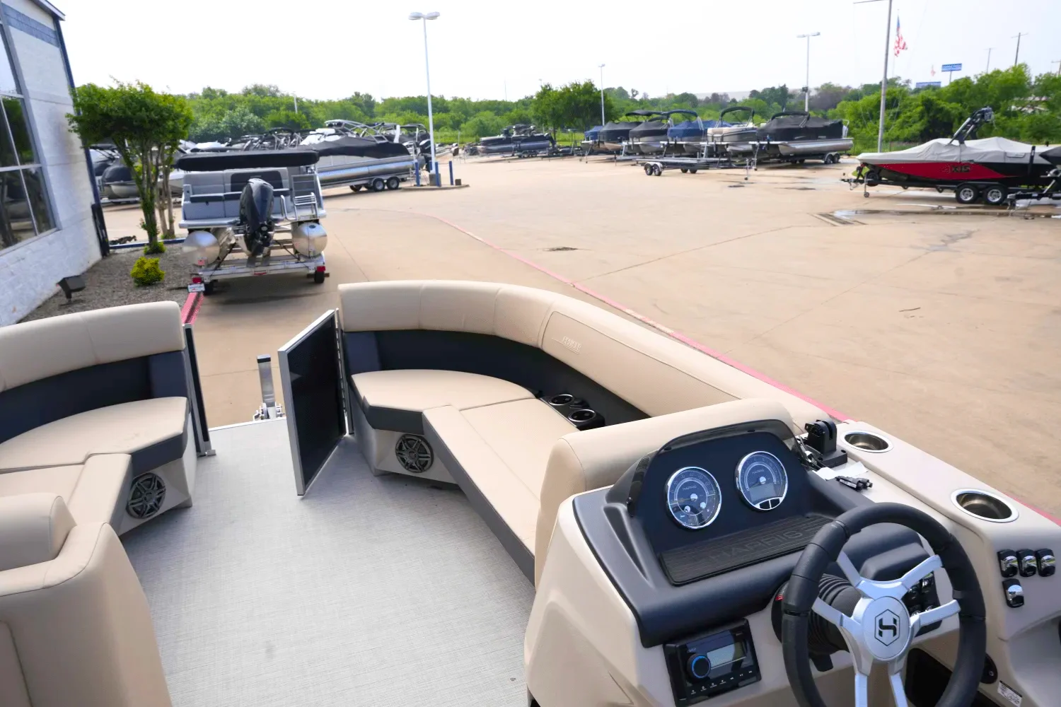 2025 Harris 230 Cruiser Image Thumbnail #8