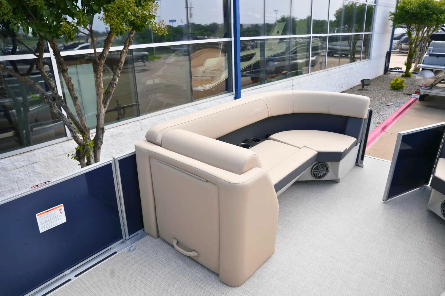 2025 Harris 230 Cruiser Image Thumbnail #7