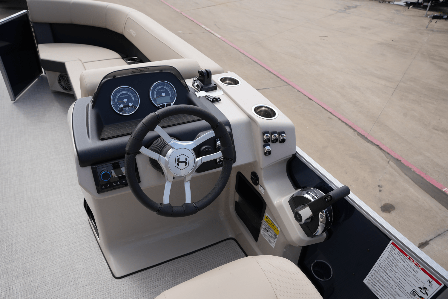 2025 Harris 230 Cruiser Image Thumbnail #12