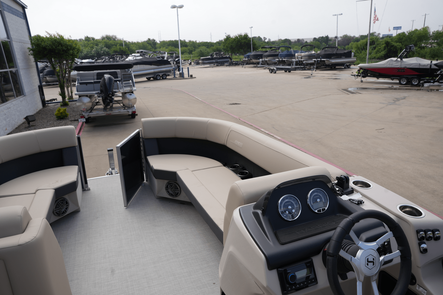 2025 Harris 230 Cruiser Image Thumbnail #8