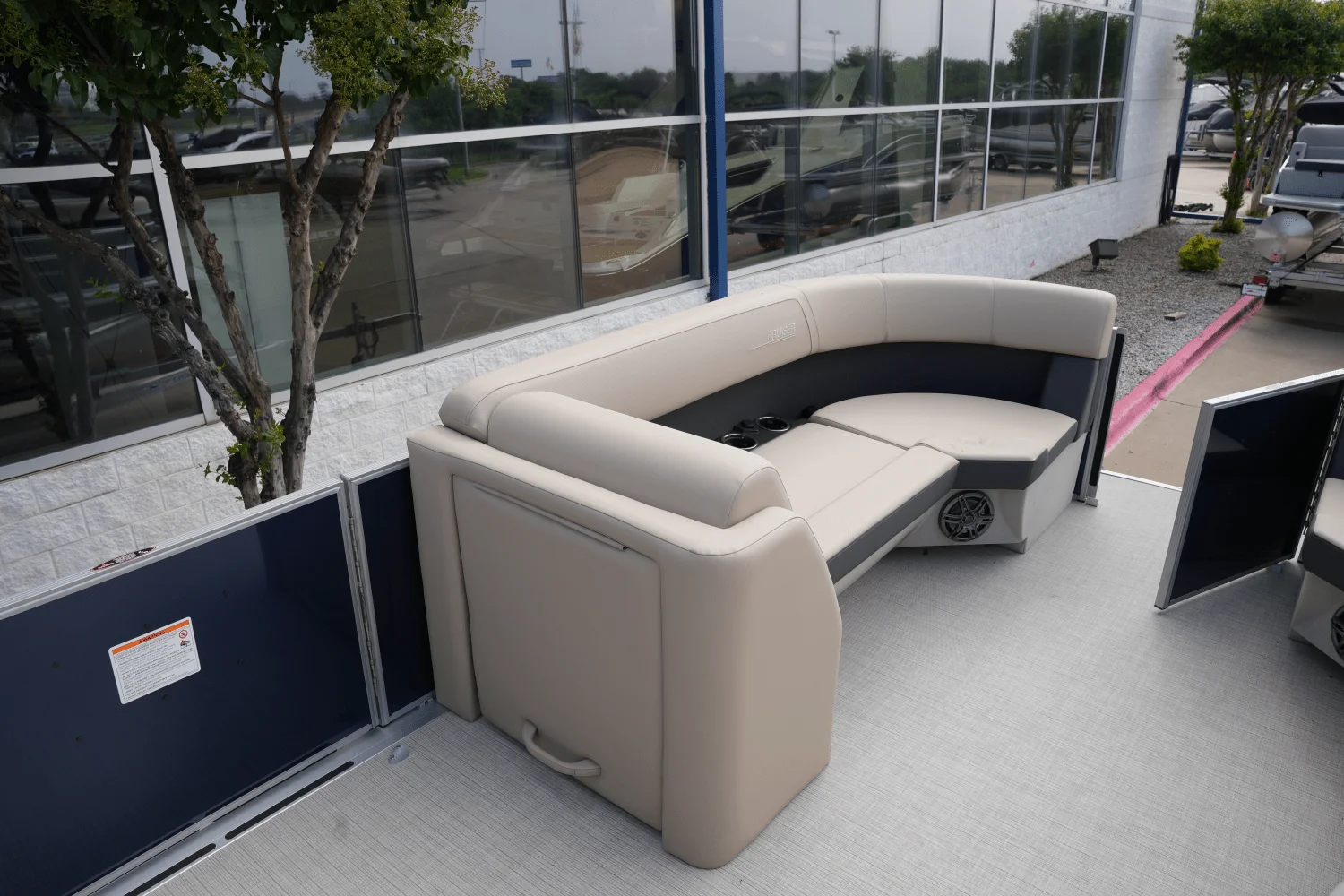 2025 Harris 230 Cruiser Image Thumbnail #7