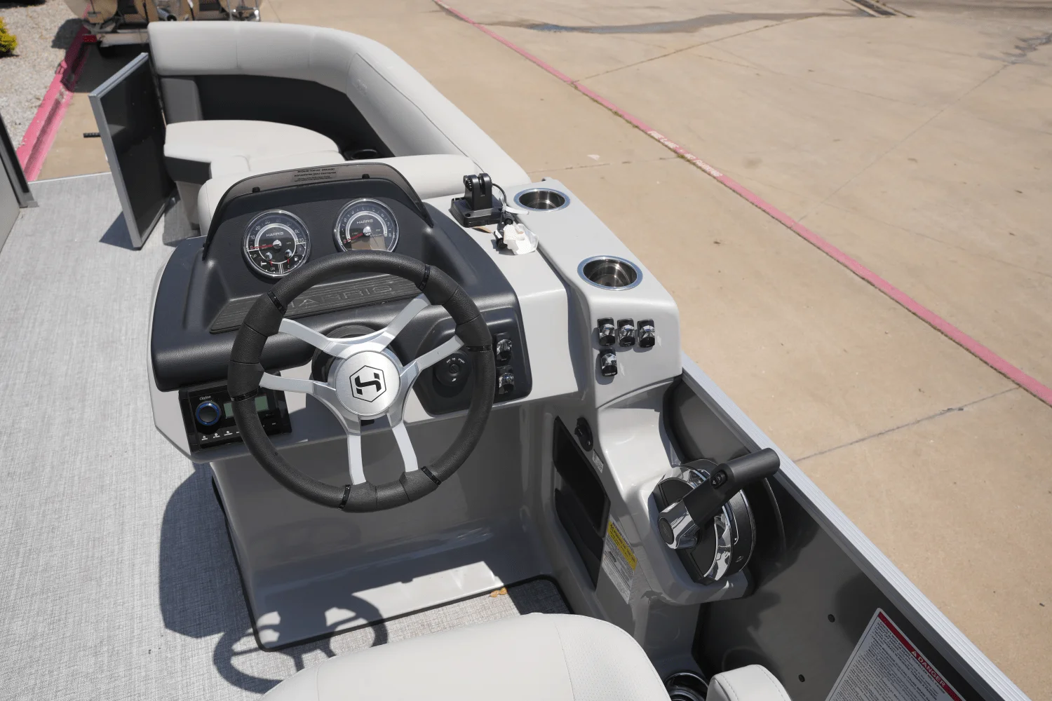 2025 Harris 230 Cruiser Image Thumbnail #7