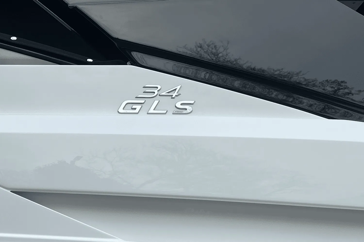 2025 Cruisers Yachts 34 GLS Image Thumbnail #12