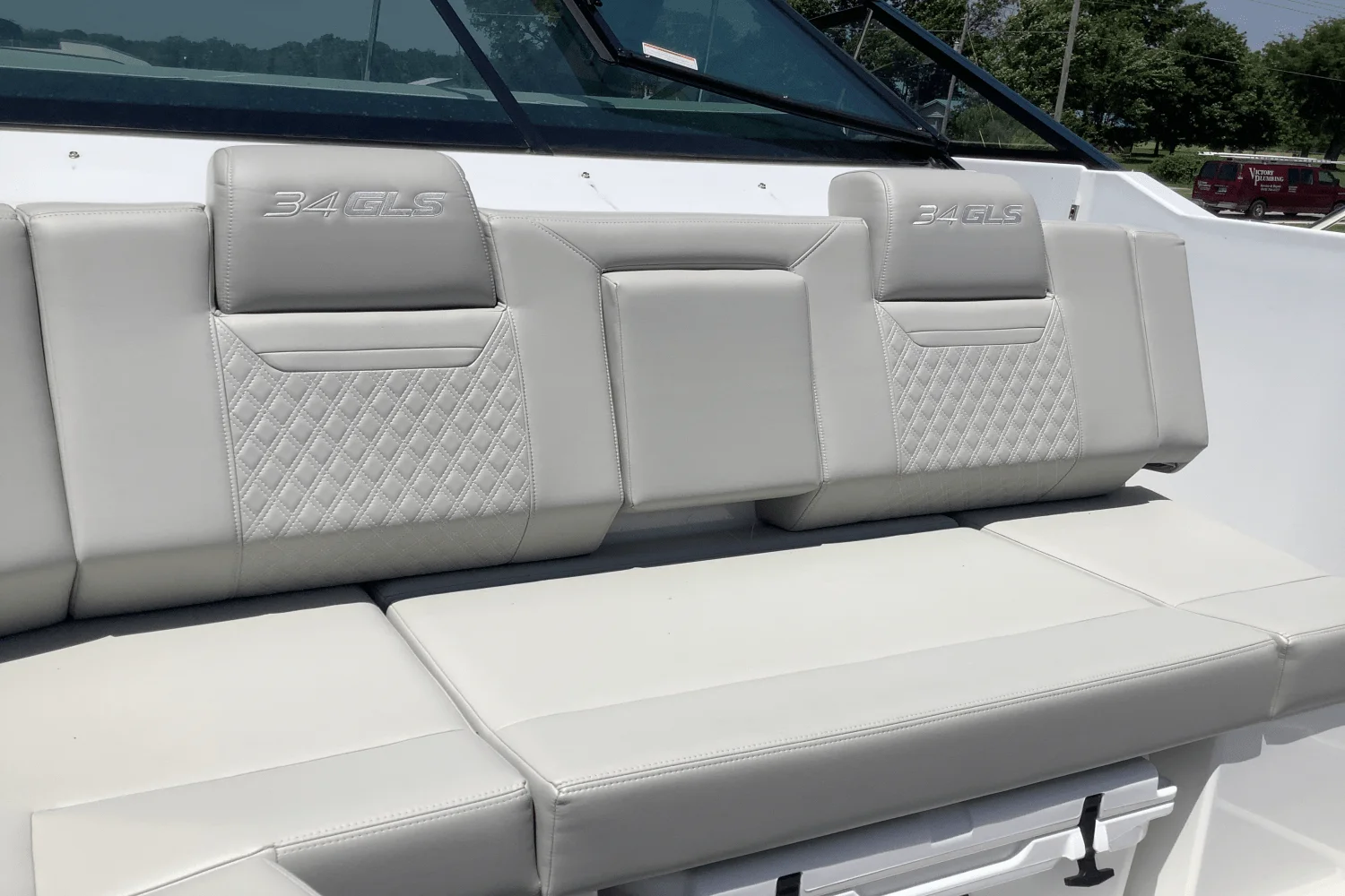 2025 Cruisers Yachts 34 GLS Image Thumbnail #31