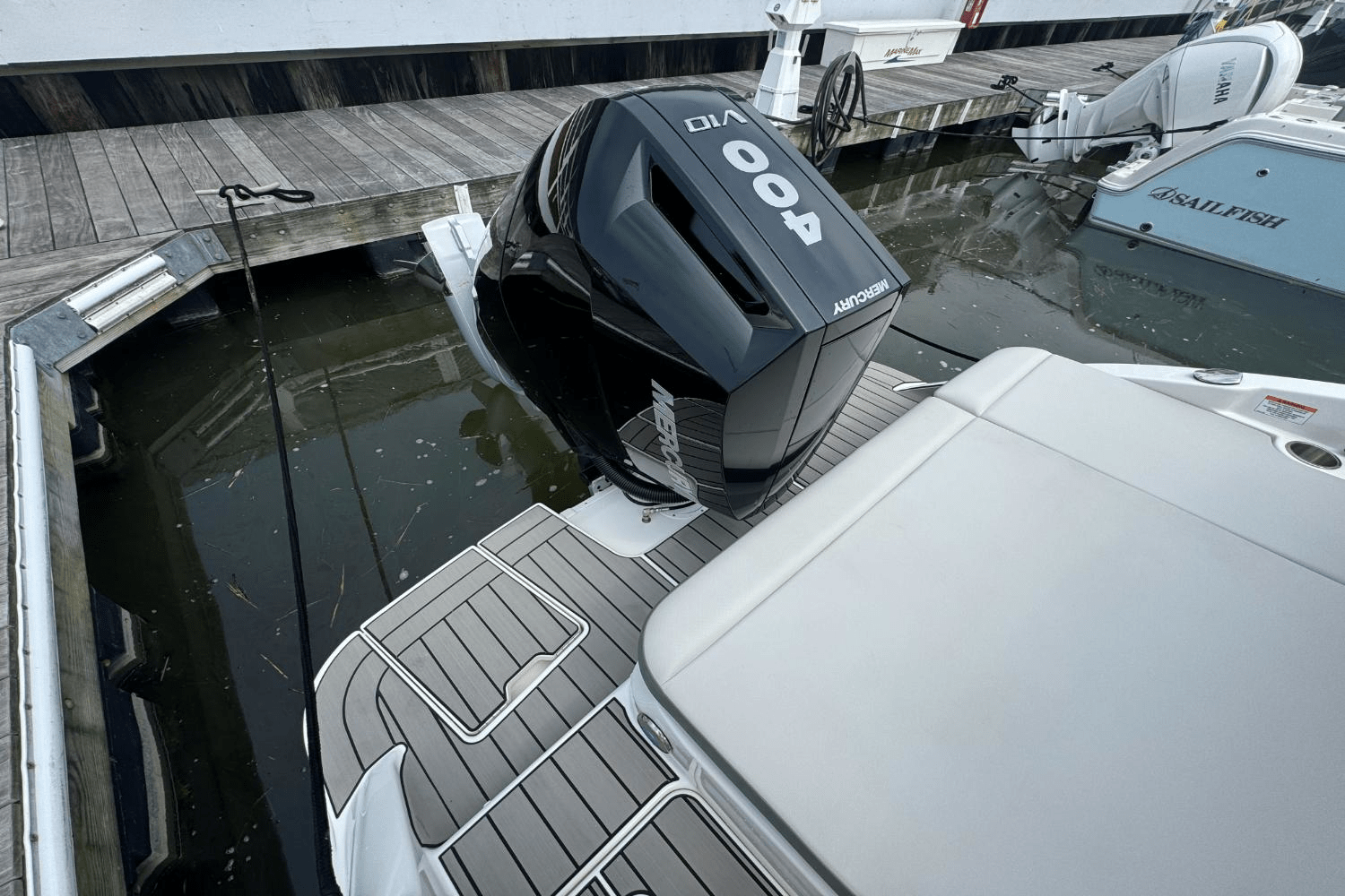2025 Sea Ray SDX 270 Outboard Image Thumbnail #18