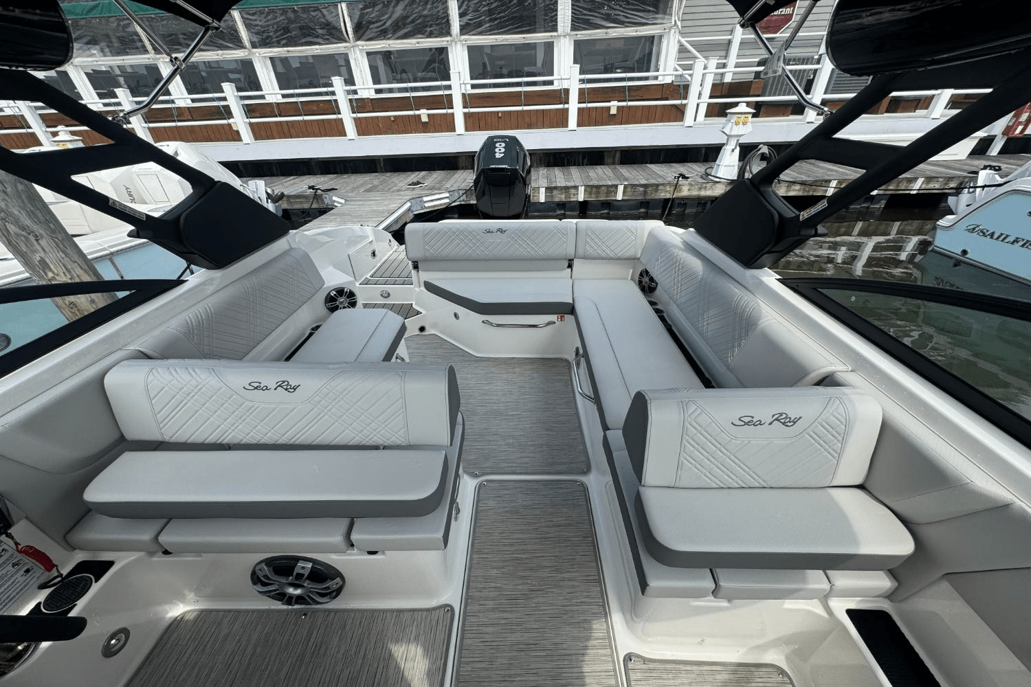 2025 Sea Ray SDX 270 Outboard Image Thumbnail #30