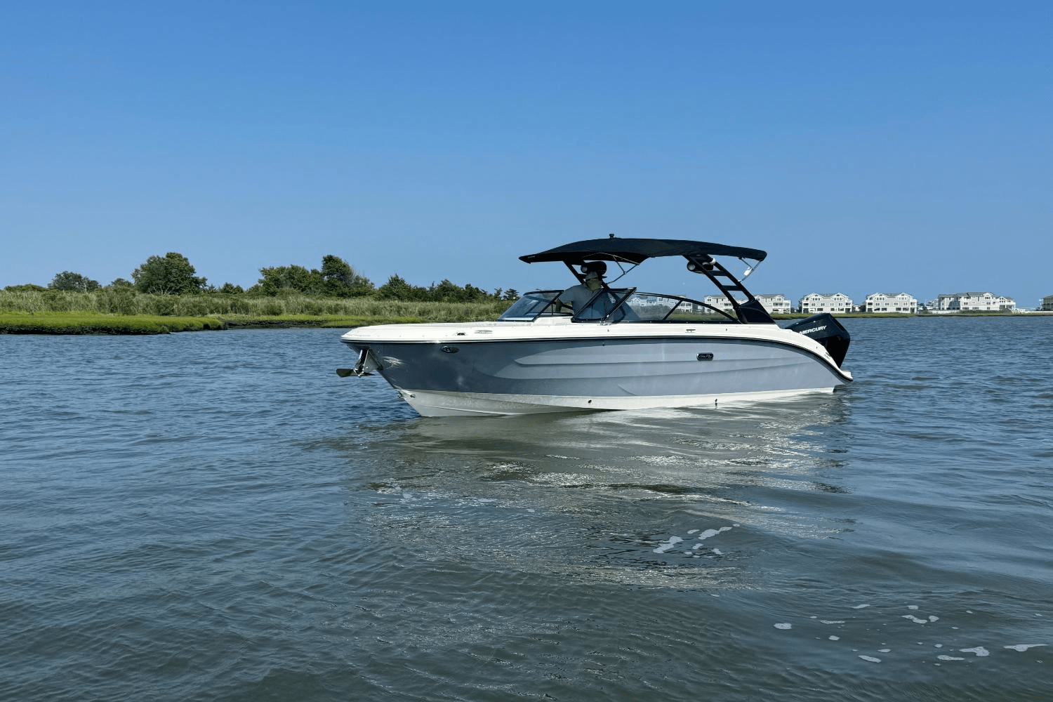 2025 Sea Ray SDX 270 Outboard Image Thumbnail #56