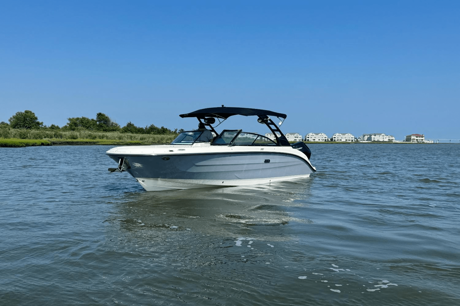 2025 Sea Ray SDX 270 Outboard Image Thumbnail #54