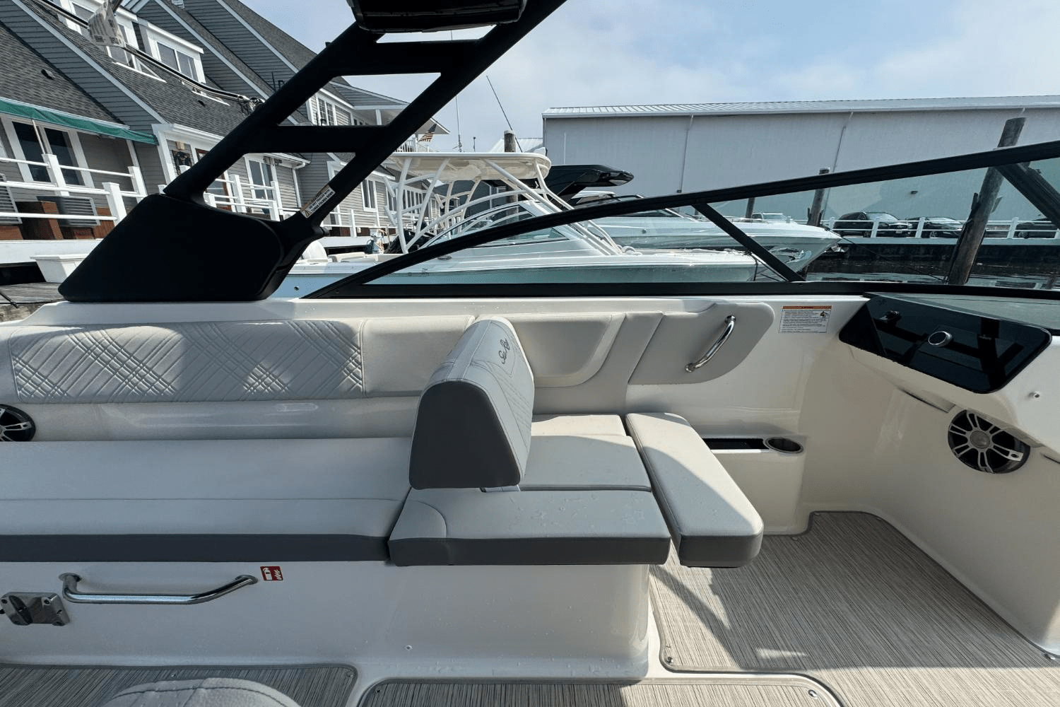 2025 Sea Ray SDX 270 Outboard Image Thumbnail #26