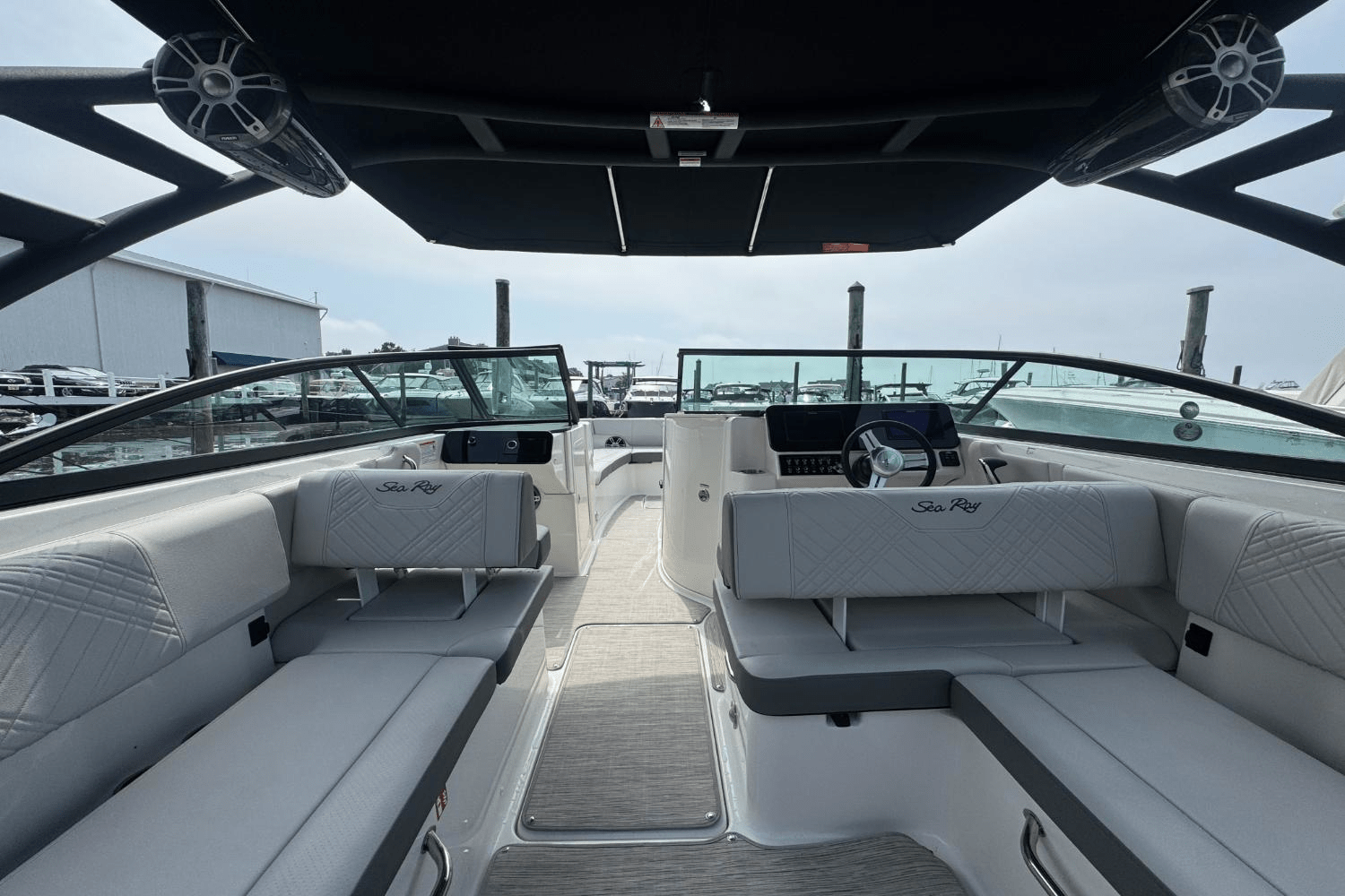 2025 Sea Ray SDX 270 Outboard Image Thumbnail #29