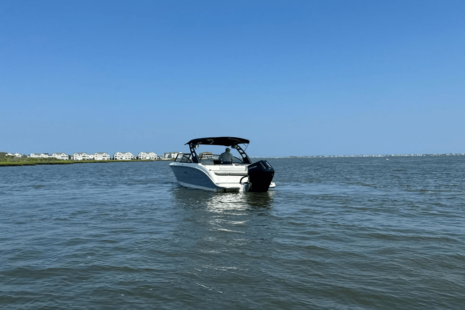 2025 Sea Ray SDX 270 Outboard Image Thumbnail #6