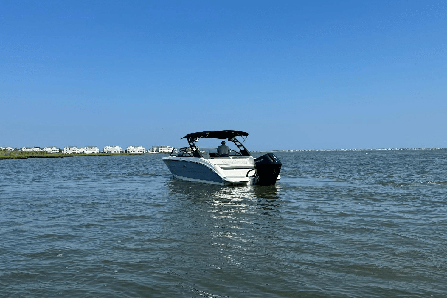 2025 Sea Ray SDX 270 Outboard Image Thumbnail #60