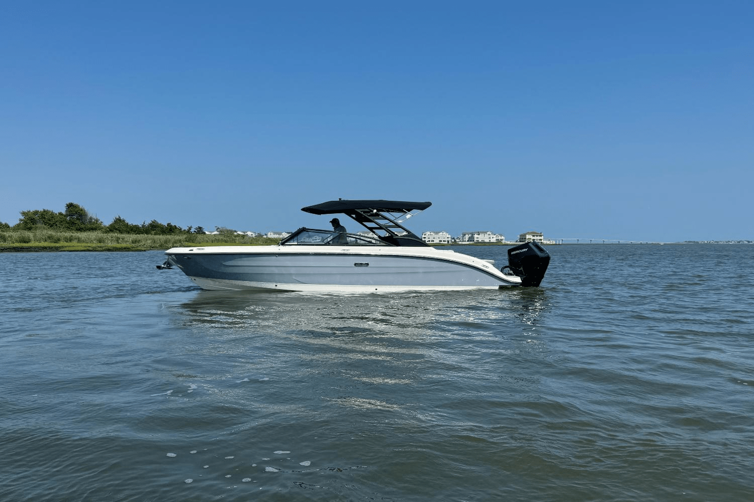 2025 Sea Ray SDX 270 Outboard Image Thumbnail #57