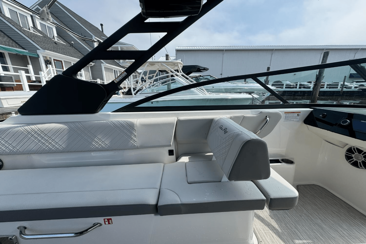 2025 Sea Ray SDX 270 Outboard Image Thumbnail #25