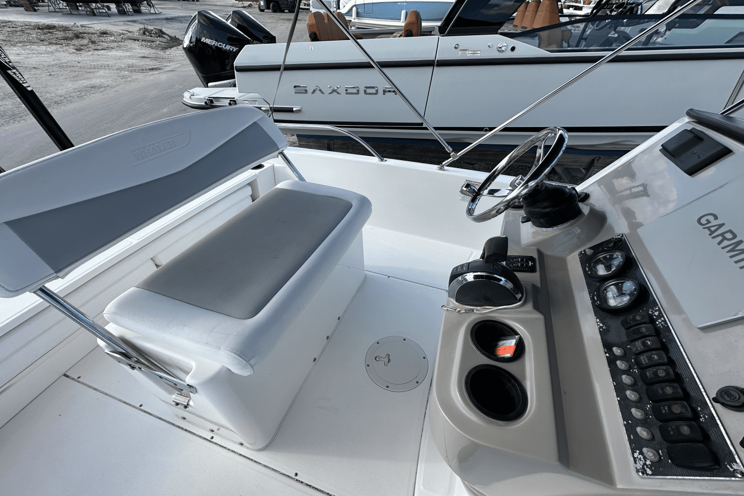 2014 Boston Whaler 240 DAUNTLESS Image Thumbnail #19