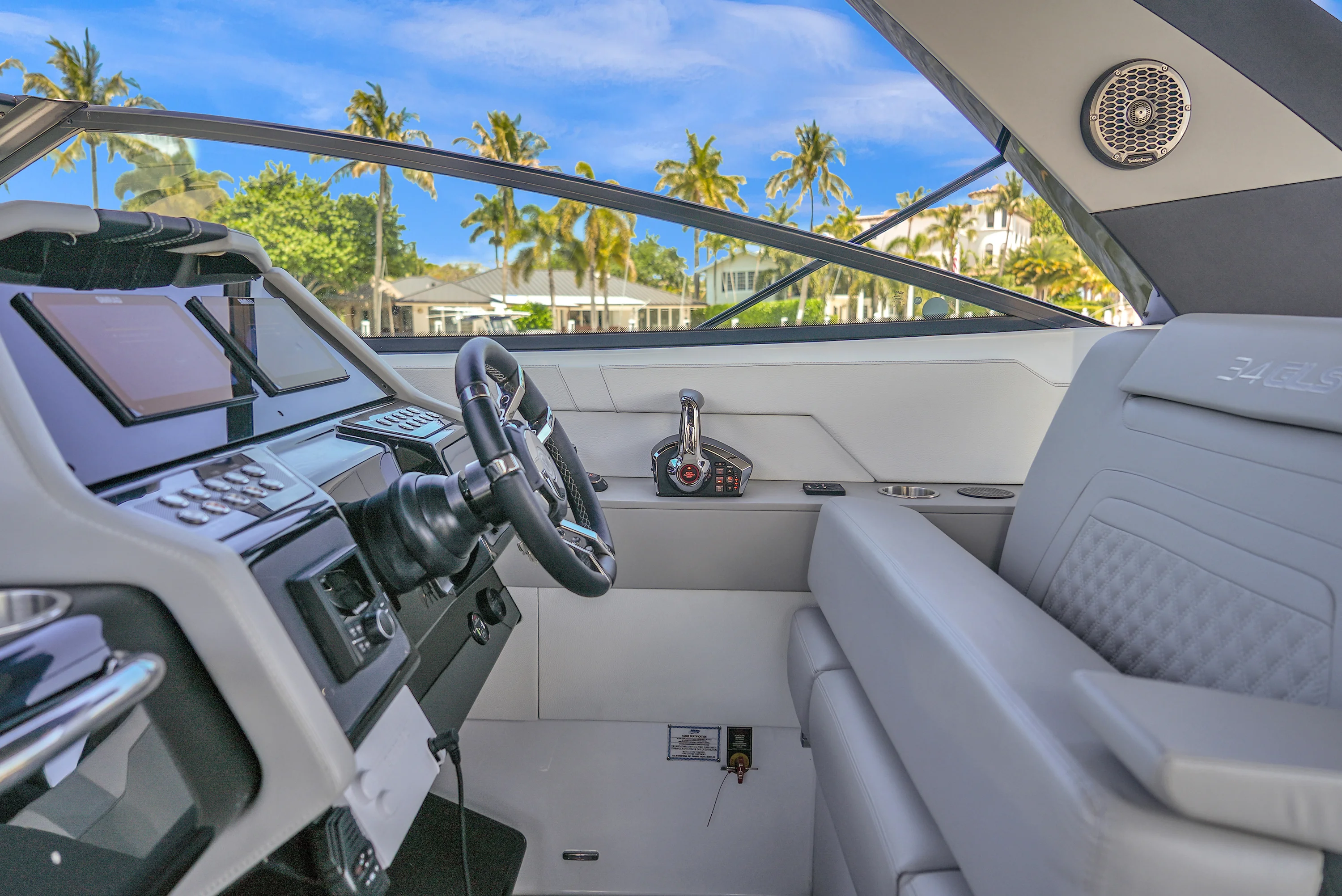 2025 Cruisers Yachts 34 GLS Outboard Image Thumbnail #25