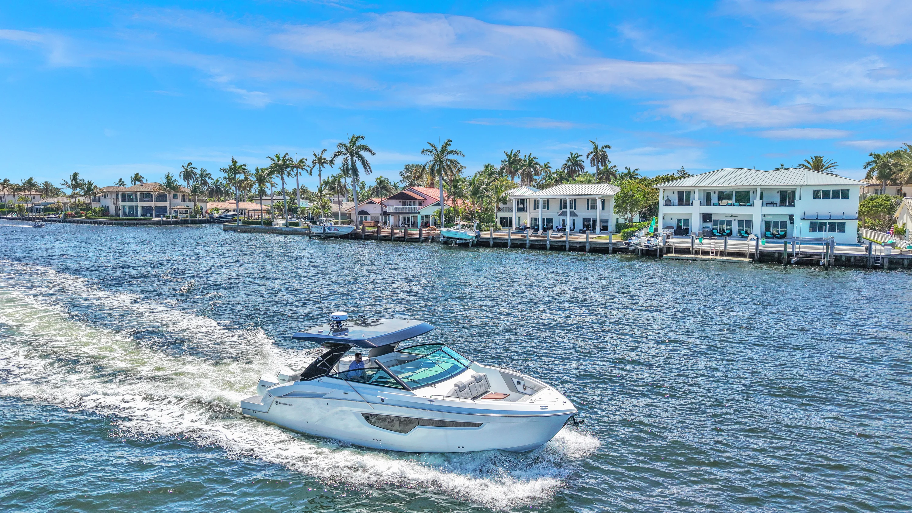 2025 Cruisers Yachts 34 GLS Outboard Image Thumbnail #8