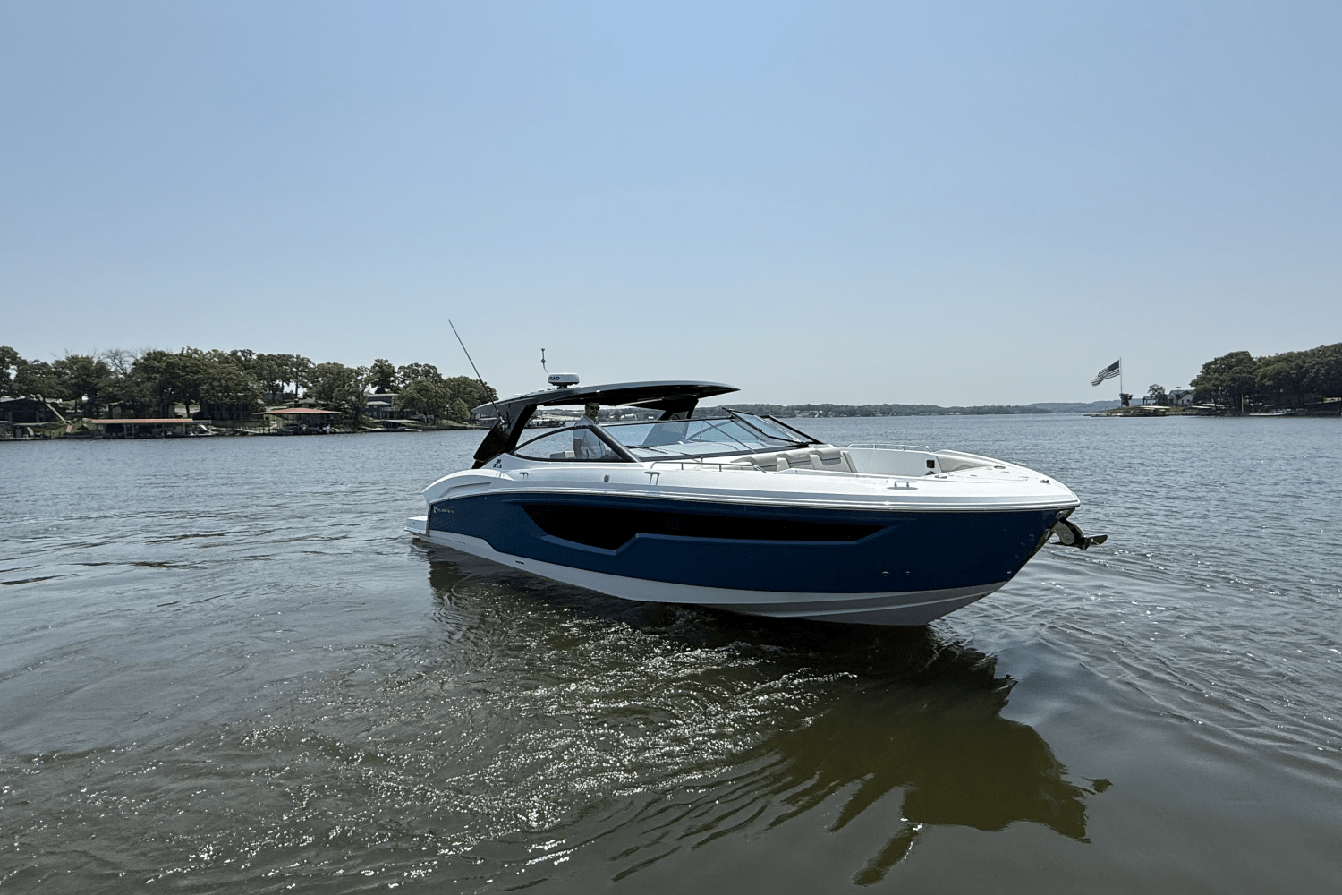2025 Cruisers Yachts 38 GLS Image Thumbnail #1