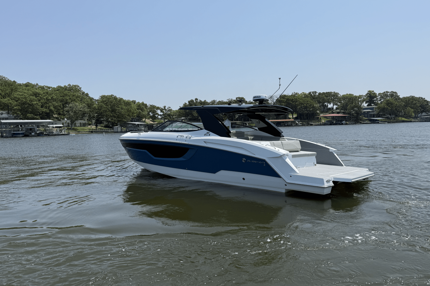 2025 Cruisers Yachts 38 GLS Image Thumbnail #2