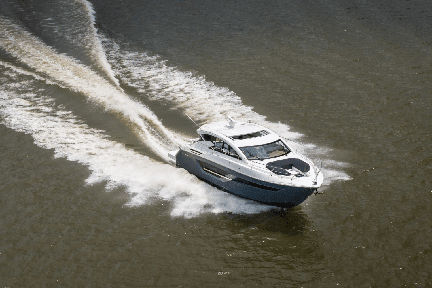 2025 Cruisers Yachts 46 Cantius Image Thumbnail #2