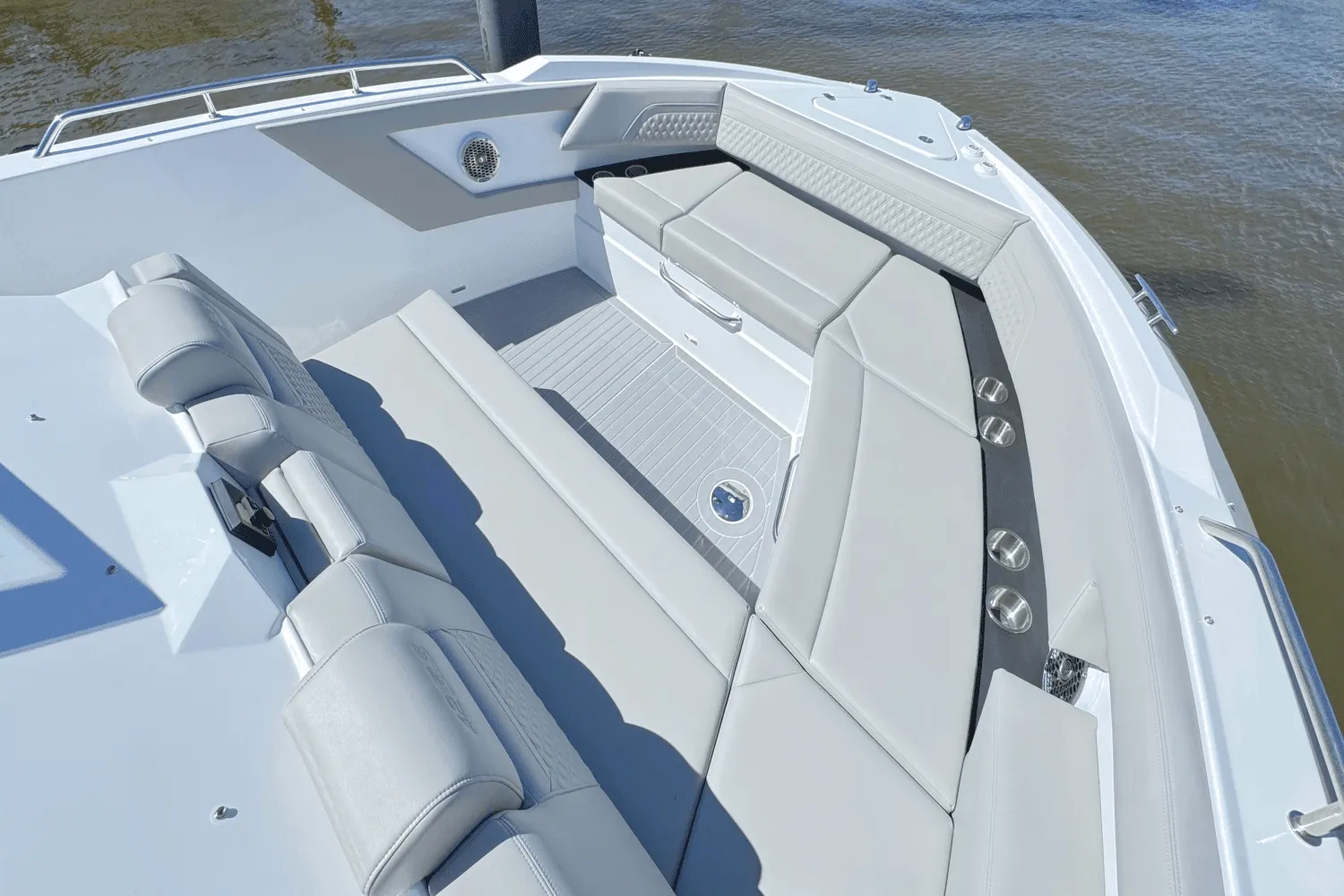 2025 Cruisers Yachts 42 GLS Outboard Image Thumbnail #2