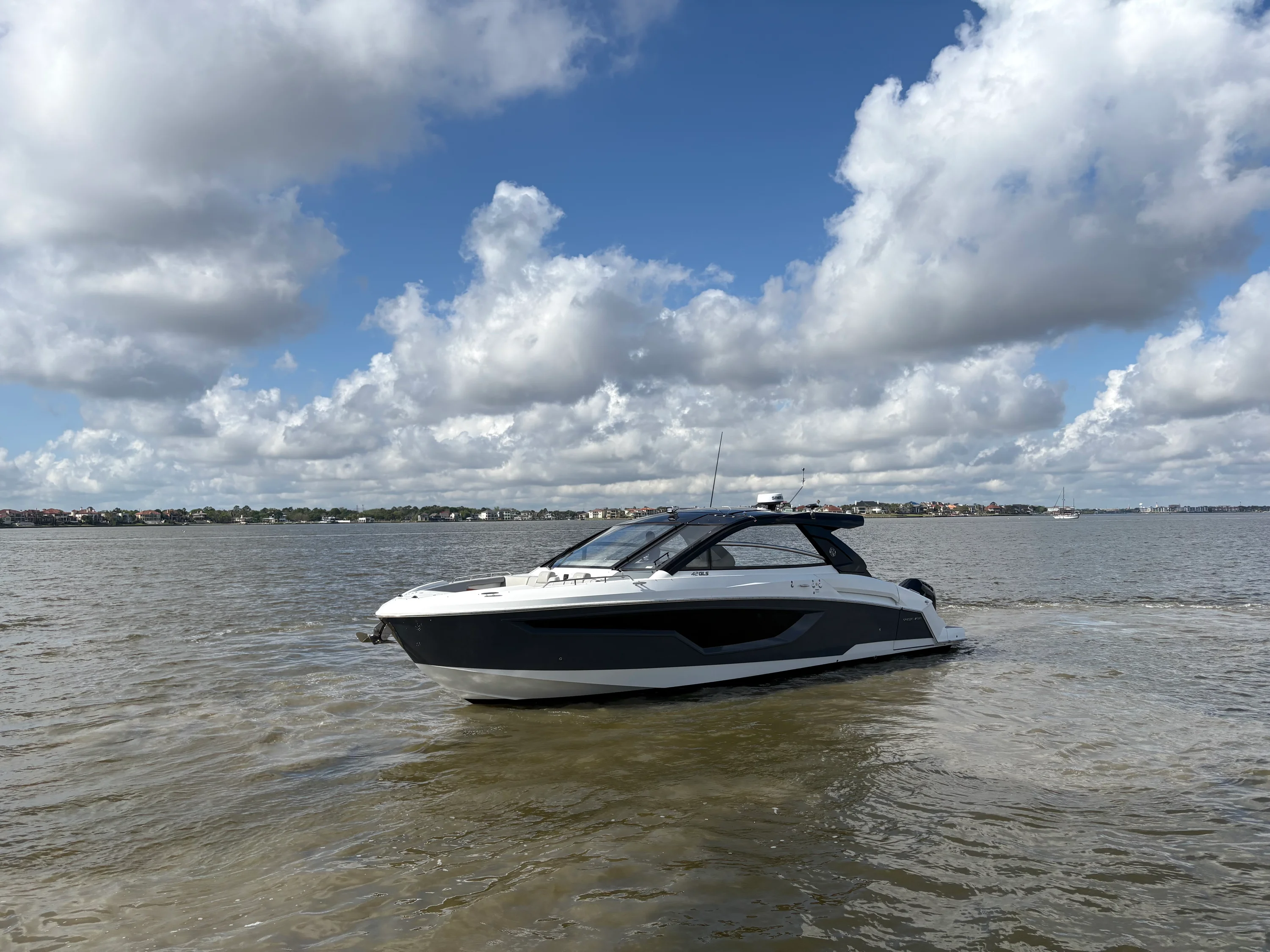 2025 Cruisers Yachts 42 GLS Outboard Image Thumbnail #5