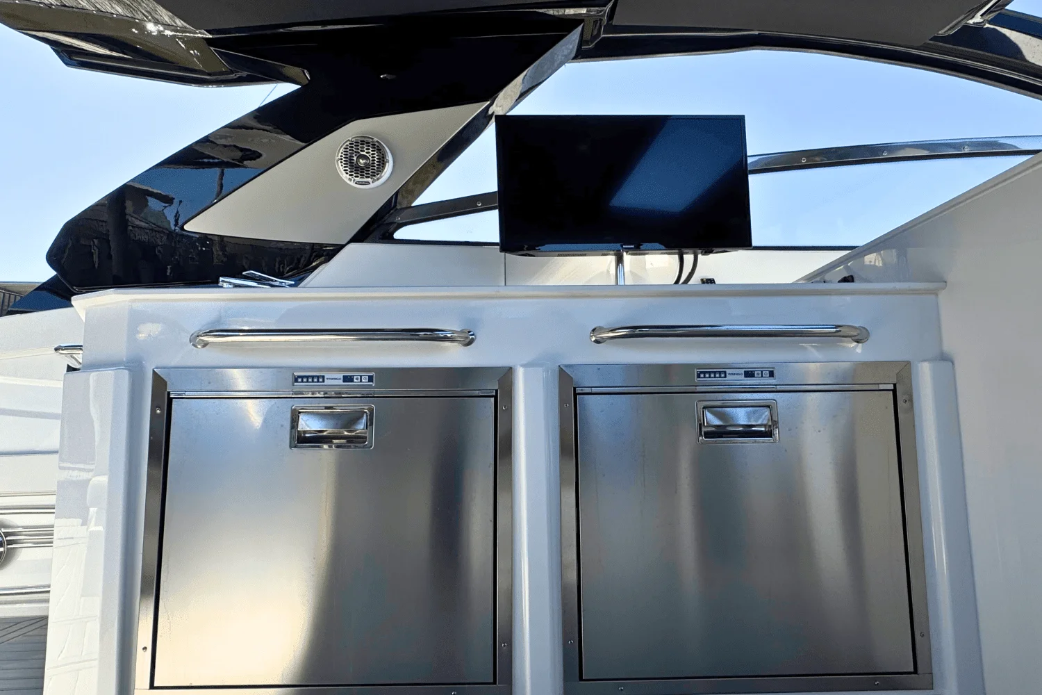 2025 Cruisers Yachts 42 GLS Outboard Image Thumbnail #10