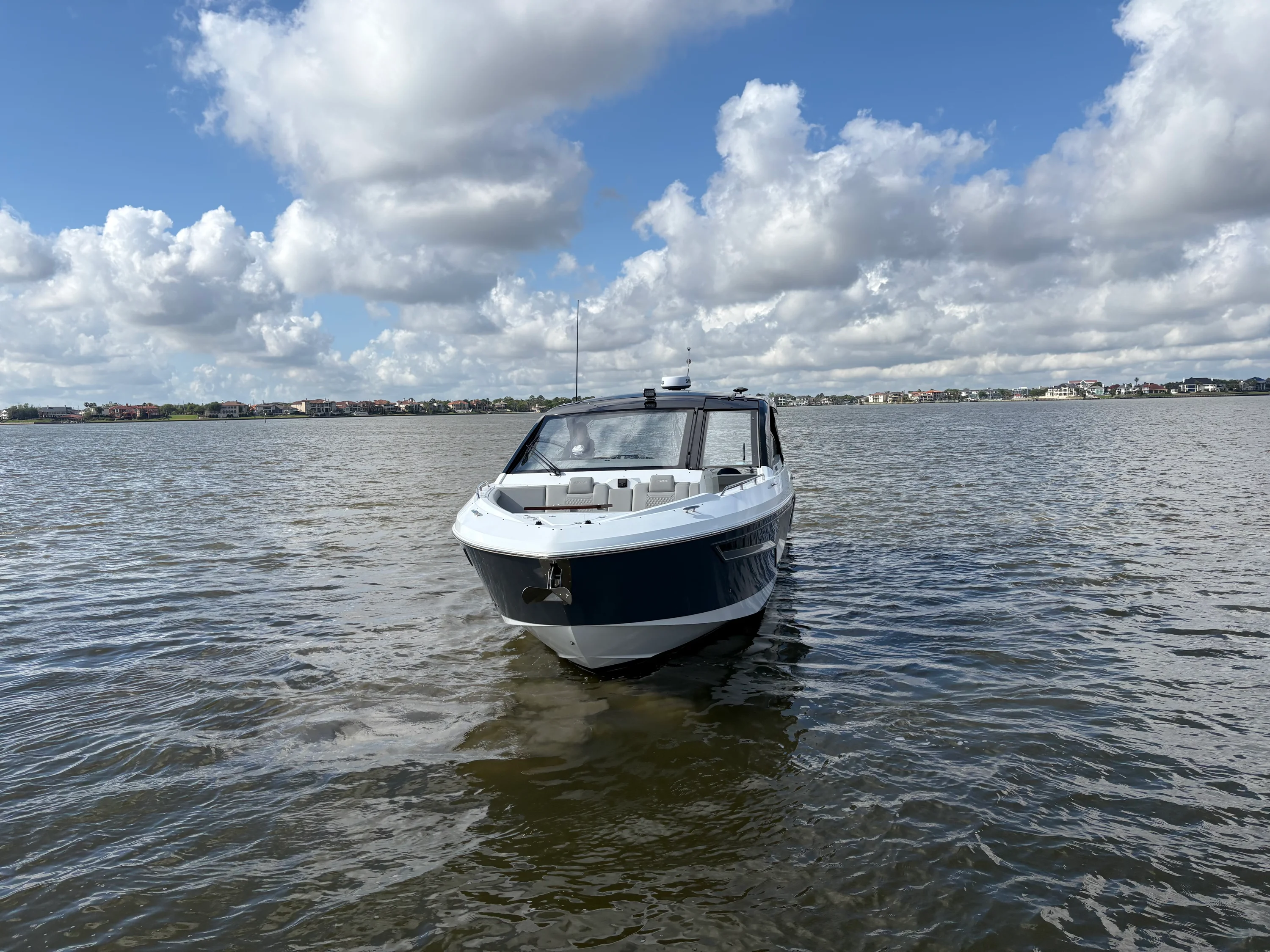 2025 Cruisers Yachts 42 GLS Outboard Image Thumbnail #6