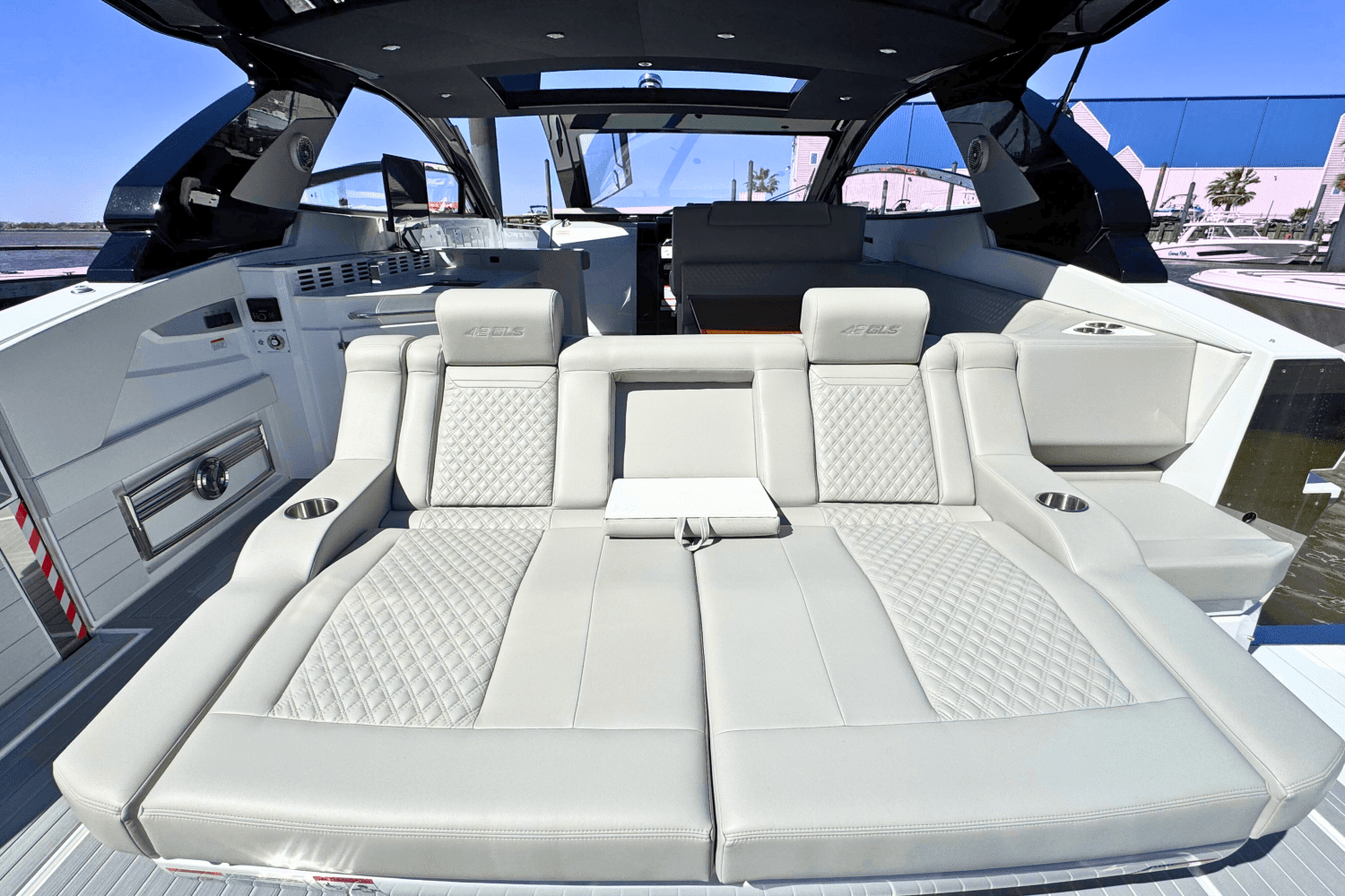 2025 Cruisers Yachts 42 GLS Outboard Image Thumbnail #2