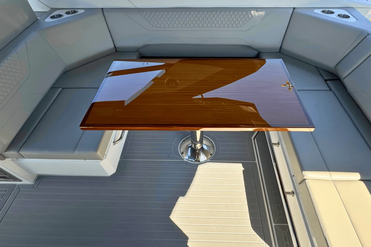 2025 Cruisers Yachts 42 GLS Outboard Image Thumbnail #12