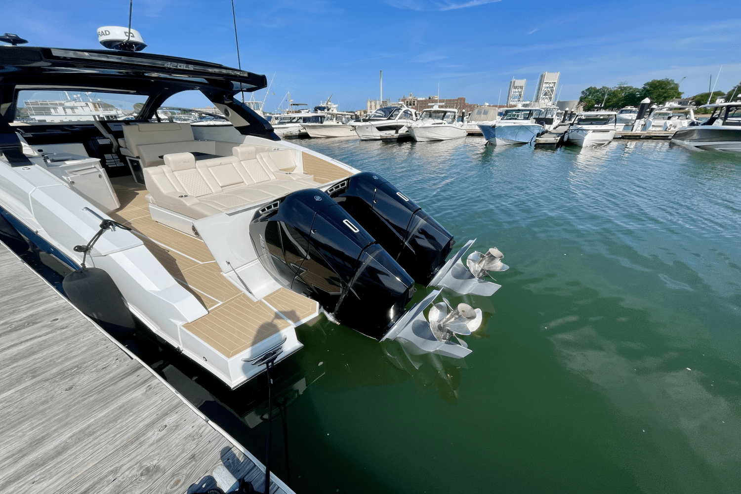 2025 Cruisers Yachts 42 GLS Outboard Image Thumbnail #1