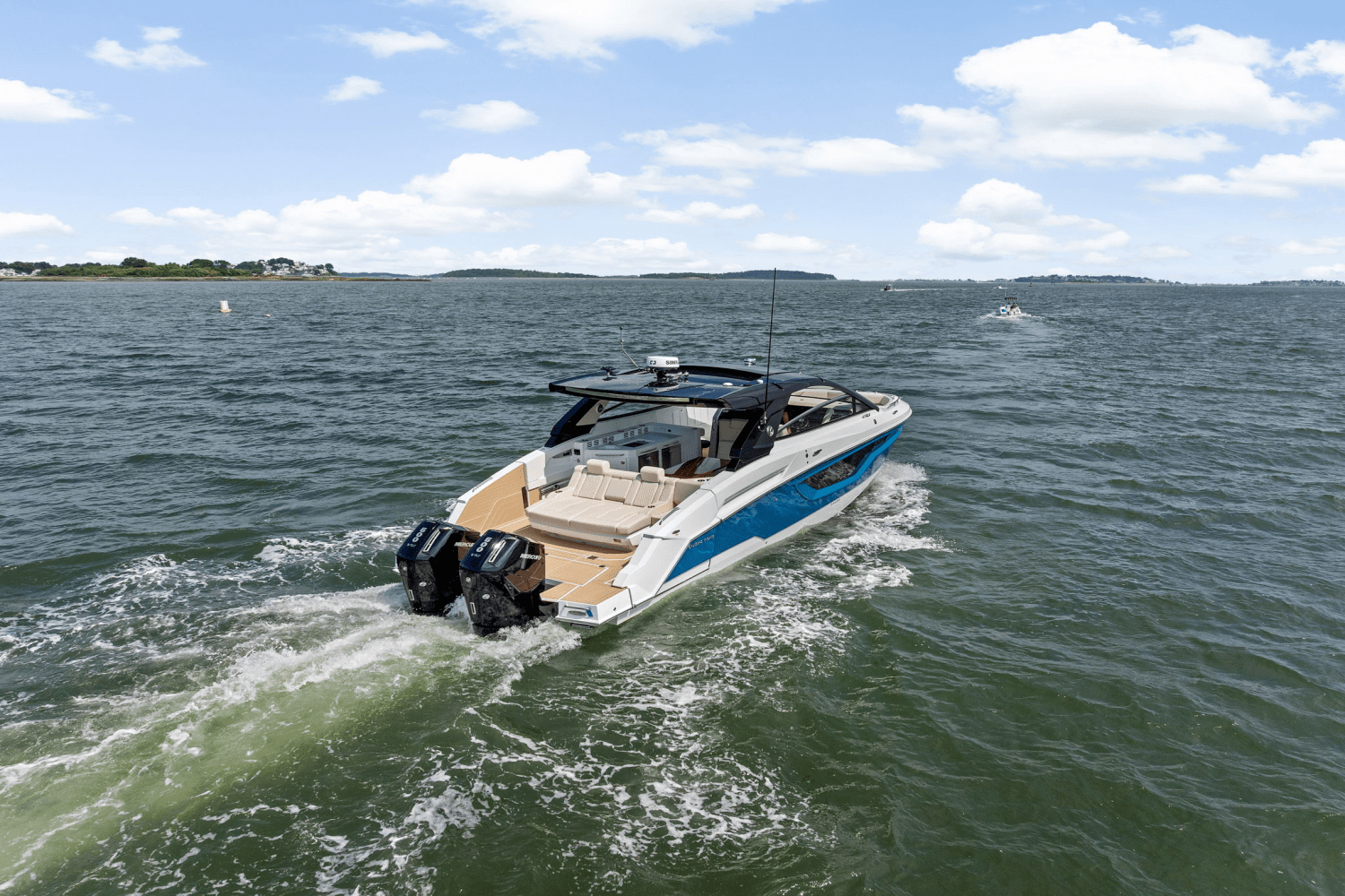 2025 Cruisers Yachts 42 GLS Outboard Image Thumbnail #44