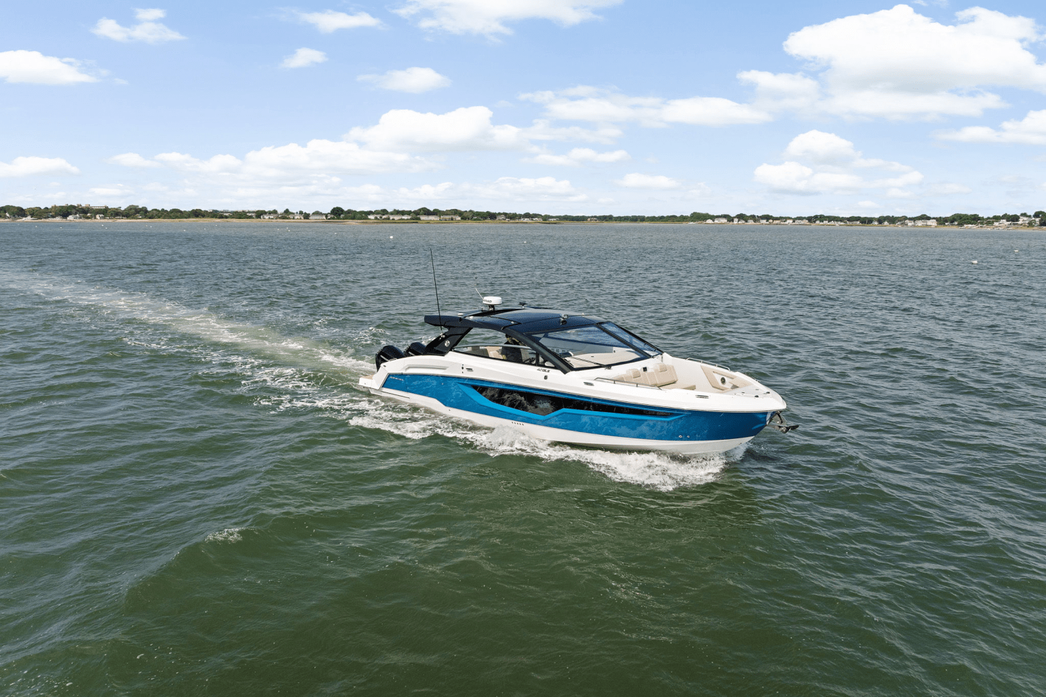 2025 Cruisers Yachts 42 GLS Outboard Image Thumbnail #38