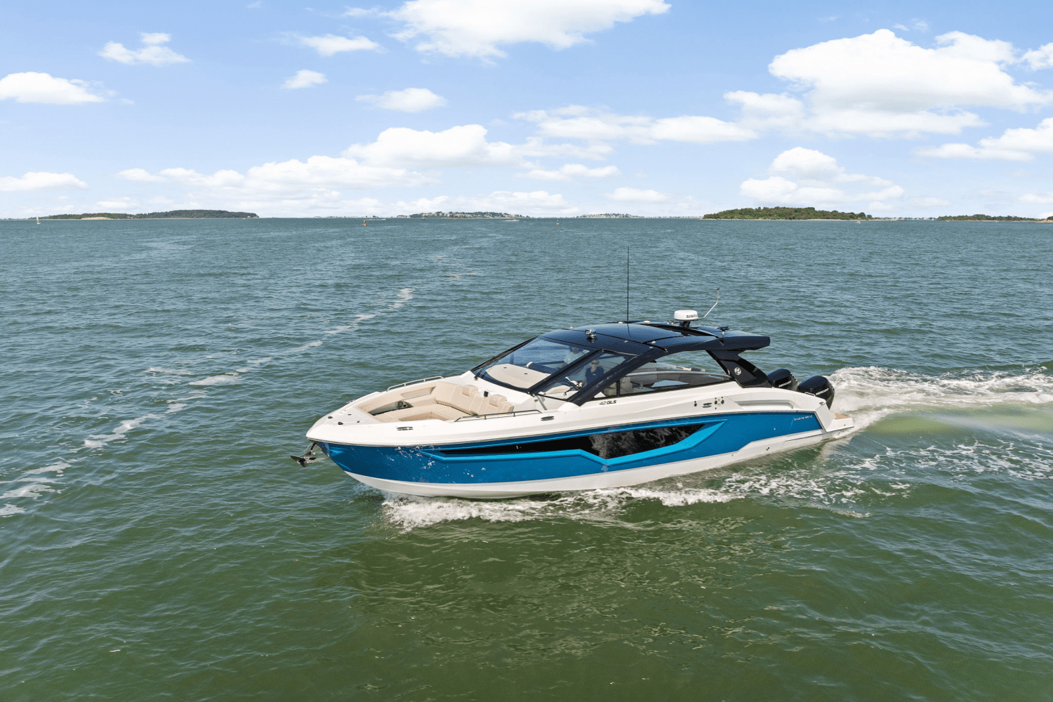 2025 Cruisers Yachts 42 GLS Outboard Image Thumbnail #55