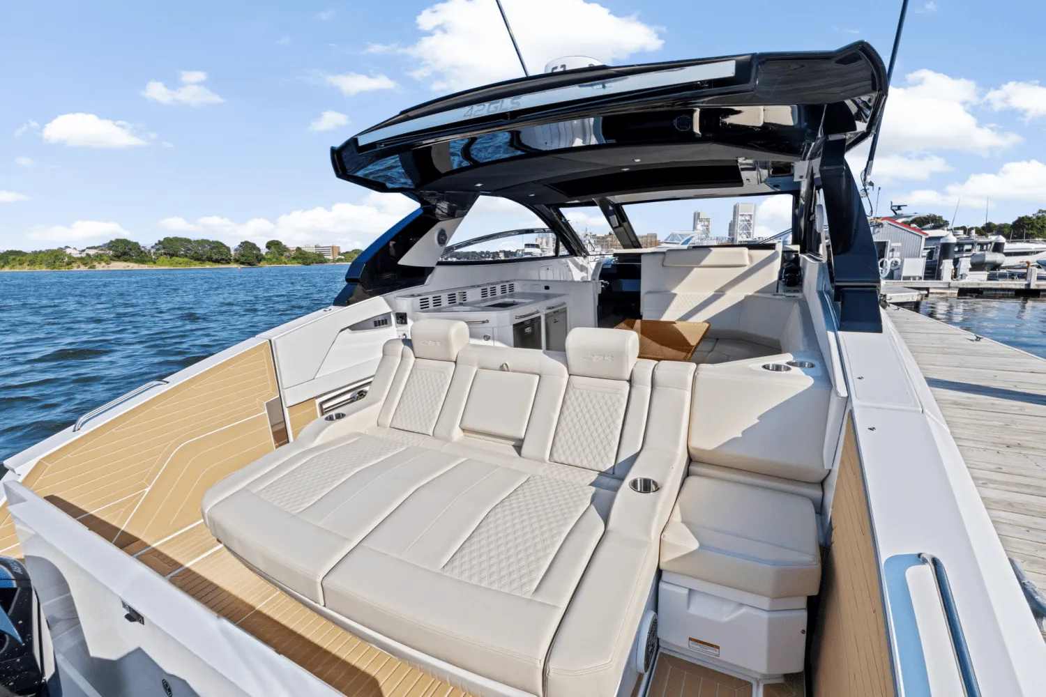 2025 Cruisers Yachts 42 GLS Outboard Image Thumbnail #4