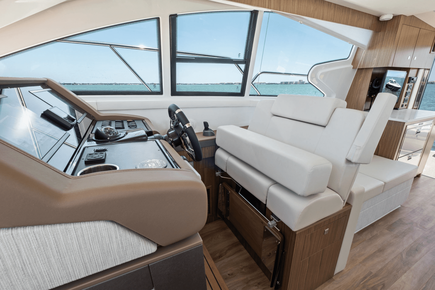2025 Cruisers Yachts 46 Cantius Image Thumbnail #52