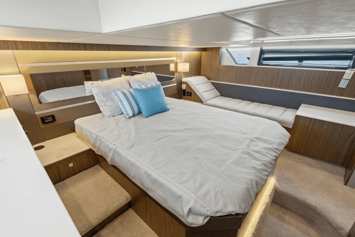 2025 Cruisers Yachts 46 Cantius Image Thumbnail #77