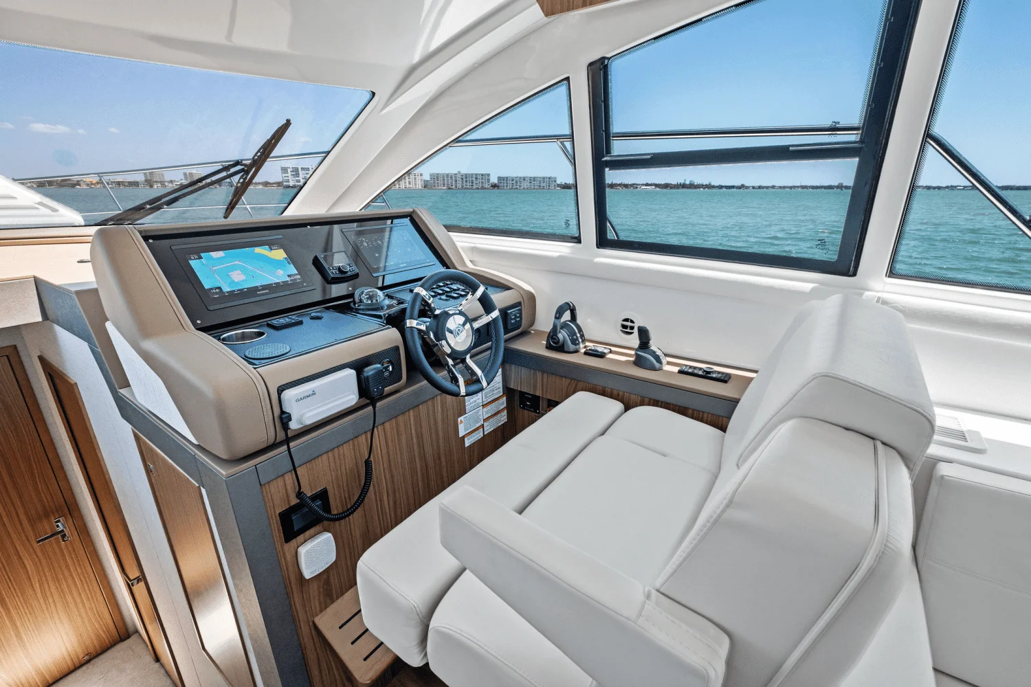 2025 Cruisers Yachts 46 Cantius Image Thumbnail #53