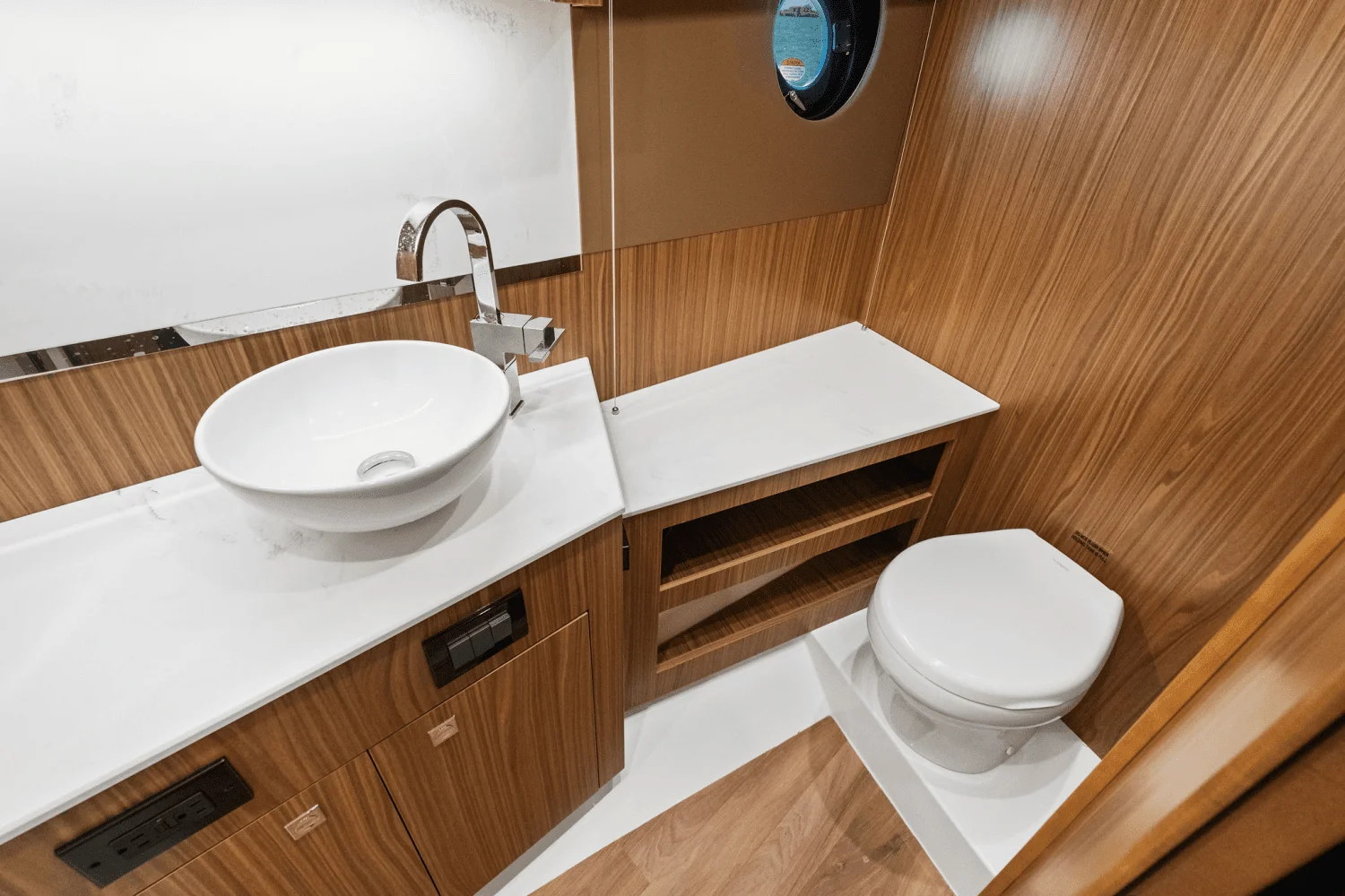 2025 Cruisers Yachts 46 Cantius Image Thumbnail #66