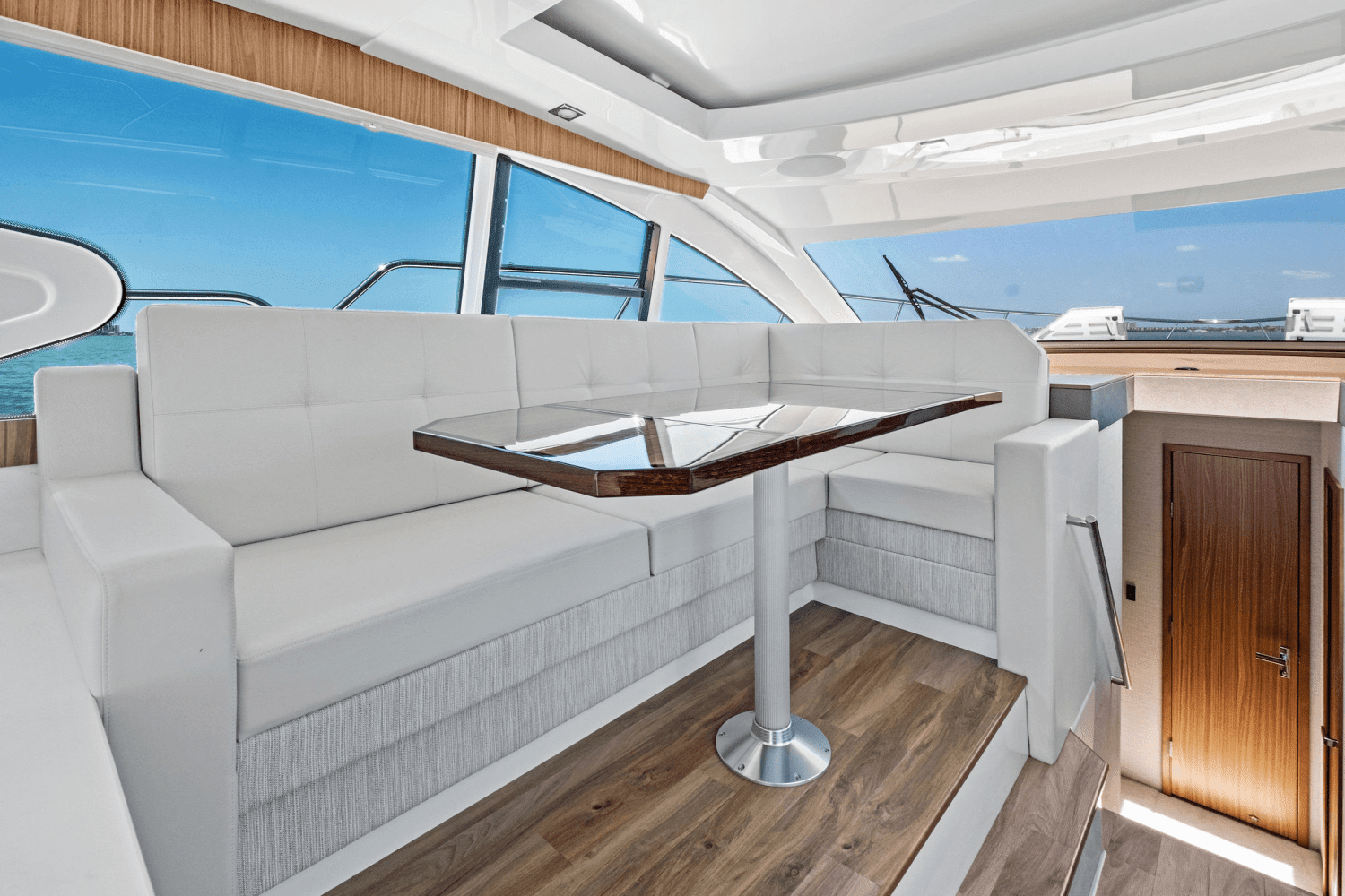 2025 Cruisers Yachts 46 Cantius Image Thumbnail #49