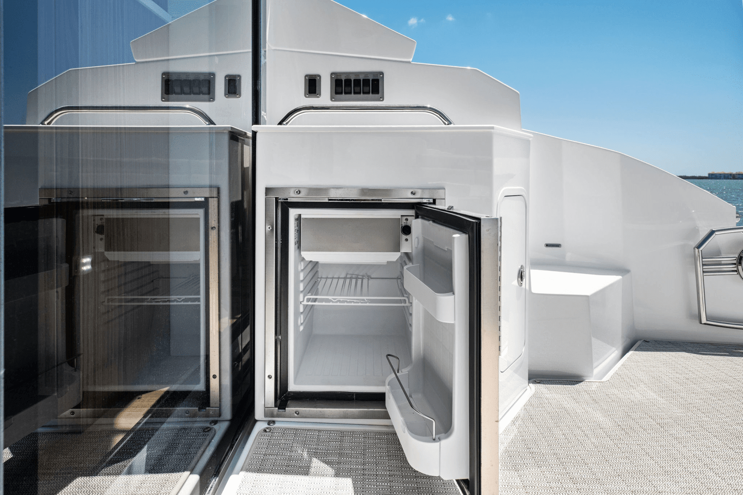 2025 Cruisers Yachts 46 Cantius Image Thumbnail #33