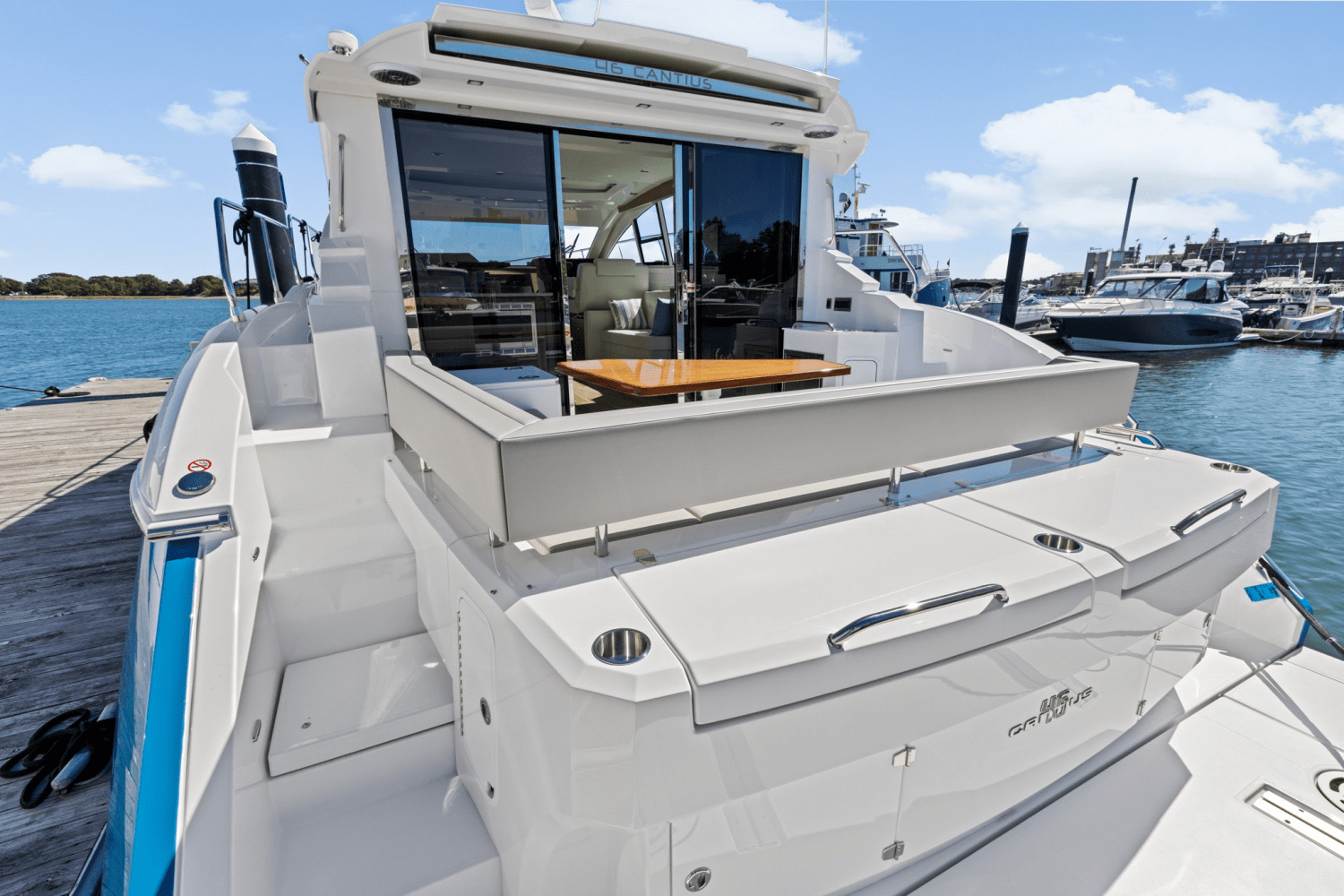 2025 Cruisers Yachts 46 Cantius Image Thumbnail #5
