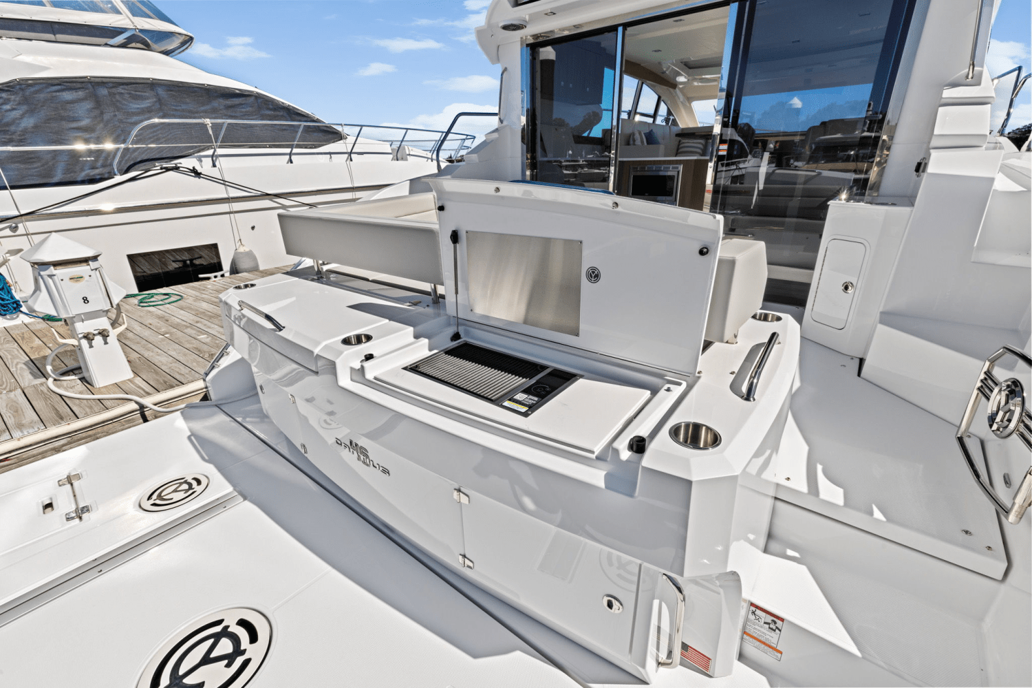 2025 Cruisers Yachts 46 Cantius Image Thumbnail #6